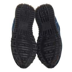 مملوكة مسبقًا Louis Vuitton Blue Monogram Denim Run Away Low Top Sneakers Size 36