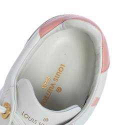 مملوكة مسبقًا Louis Vuitton White Leather Time Out Low Top Sneakers Size 36