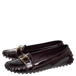 مملوكة مسبقًا Louis Vuitton Burgundy Patent Leather Oxford Slip On Loafers Size 35