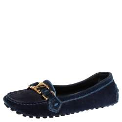 Pre Owned حذاء لوفرز لوي فيتون سويدي أزرق كحلي مزين شعار الماركة سليب أون مقاس 36