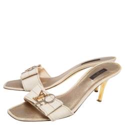 مملوكة مسبقًا Louis Vuitton Beige Canvas Love Slides Size 40