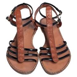 مملوكة مسبقًا صندل فلات لوي فيتون بسيور مزين بشعار الماركة جلد وجلد لاع بني/ أسود مقاس 37.5