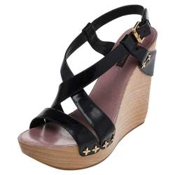 مملوكة مسبقًا صندل لوي فيتون جلد أسود لامع سير كاحل نعل سميك كعب روكي سيور متعاكسة مقاس 38.5