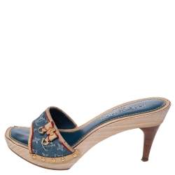 مملوكة مسبقًا Louis Vuitton Blue/Beige Monogram Denim And Leather Bow Detail Slides Sandals Size 38.5