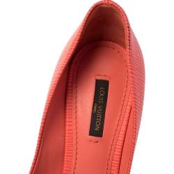 مملوكة مسبقًا Louis Vuitton Orange Epi Leather Eyeline Pointed Toe Pumps Size 38.5