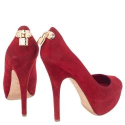 مملوكة مسبقًا Louis Vuitton Red Suede Oh Really! Peep Toe Platform Pumps Size 38