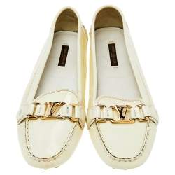 Louis Vuitton Cream Patent Leather Logo Loafers Size 39.5