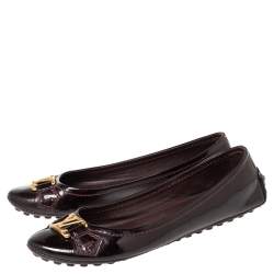 مملوكة مسبقًا Louis Vuitton Amarante Patent Leather Oxford Ballet Flats Size 35