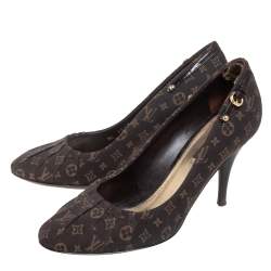 مملوكة مسبقًا Louis Vuitton Brown Monogram Mini Lin Canvas Myosotis Pumps Size 37