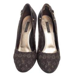مملوكة مسبقًا Louis Vuitton Brown Monogram Mini Lin Canvas Myosotis Pumps Size 37