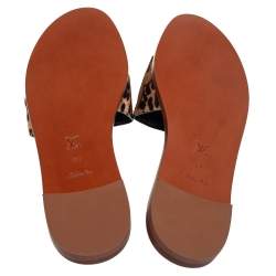 مملوكة مسبقًا صندل لوي فيتون فلات لوك إيت مونوغرامي سويدي وشعر عجل طباعة فهد بني مقاس 41