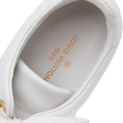 مملوكة مسبقًا Louis Vuitton White Leather Frontrow Twist Logo Low Top Sneakers Size 36