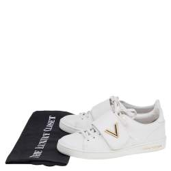 مملوكة مسبقًا Louis Vuitton White Leather Frontrow Twist Logo Low Top Sneakers Size 36