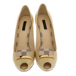 Pre Owned Louis Vuitton Cream Patent Leather Damier Azur Damia Peep-Toe Pumps Size 38.5