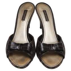 مملوكة مسبقًا Louis Vuitton Brown Monogram Canvas And Patent Leather Slide Mule Sandals Size 40