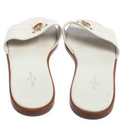 مملوكة مسبقًا Louis Vuitton White Leather Lock It Slides Sandals Size 36
