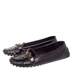 مملوكة مسبقًا Louis Vuitton Burgundy Patent Leather Dauphine Loafers Size 40.5