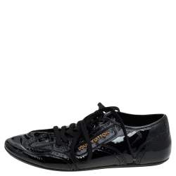 مملوكة مسبقًا Louis Vuitton Black Patent Leather Low Top Sneakers Size 37