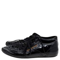مملوكة مسبقًا Louis Vuitton Black Patent Leather Low Top Sneakers Size 37
