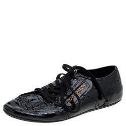 مملوكة مسبقًا Louis Vuitton Black Patent Leather Low Top Sneakers Size 37