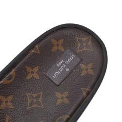 مملوكة مسبقًا Louis Vuitton Gold Leather Sunbath Flat Slides Size 39