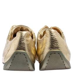 Pre Owned حذاء رياضي لوي فيتون ترينر جلد ذهبي ميتاليك بنقشة مونوغرامي مقاس 40.5