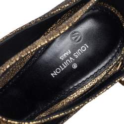 مملوكة مسبقًا Louis Vuitton Gold Texture Leather Buckle Platform Sandals Size 38.5