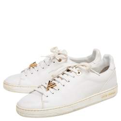 مملوكة مسبقًا حذاء رياضي لوي فيتون فرونترو جلد أبيض منخفض من أعلى مقاس 37