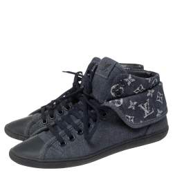 مملوكة مسبقًا Louis Vuitton Navy Blue Monogram Denim and Rubber Cap-Toe Brea Sneakers Size 38.5