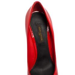 Pre Owned حذاء كعب عالي لوي فيتون جلد لامع أحمر مزين كرة مقدمة مدببة مقاس 36