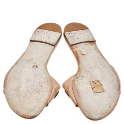 مملوكة مسبقًا صندل سلايد فلات لوي فيتون جلد بيج لامع  فلات مزخرف مقاس 39.5