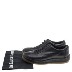 مملوكة مسبقًا Louis Vuitton Black Leather Low Top Sneakers Size 38