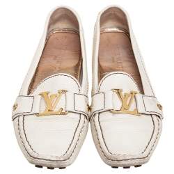 Pre Owned Louis Vuitton Cream Leather Monte Carlo Loafers Size 37.5
