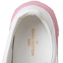 مملوكة مسبقًا Louis Vuitton White/Pink Leather Logo Time Out Sneakers Size 37