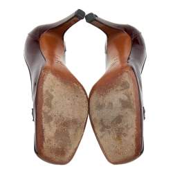 مملوكة مسبقًا حذاء كعب عالي لوي فيتون جلد أسود لامع / عنابي  بسلسلة قفل مقاس 39