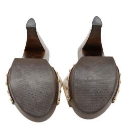 مملوكة مسبقًا Louis Vuitton Beige Suede Dice Embellished Sandals Size 39