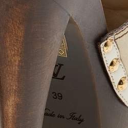 مملوكة مسبقًا Louis Vuitton Beige Suede Dice Embellished Sandals Size 39