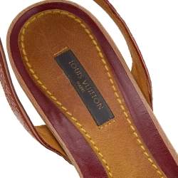 مملوكة مسبقًا Louis Vuitton Blue Monogram Denim and Crocodile Ankle Strap Clog Sandals Size 40