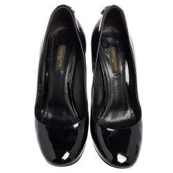 مملوكة مسبقًا Louis Vuitton Black Patent Leather Lock It Pumps Size 37.5