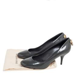 Pre Owned Louis Vuitton Grey Patent Leather Padlock Detail Round-Toe Pumps Size 38