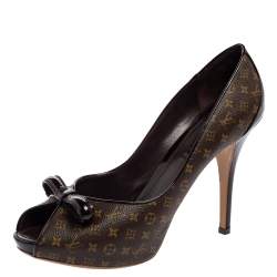 Pre Owned Louis Vuitton Brown Monogram Canvas And Patent Leather Bow Peep Toe Pumps Size 40