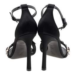 مملوكة مسبقًا صندل لوي فيتون جلد لامع وساتان أسود مزخرف بحزام للكاحل مقاس 36