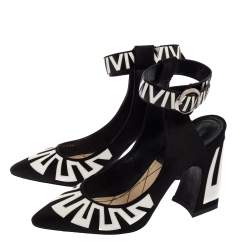 مملوكة مسبقًا صندل لوي فيتون جلد لامع وساتان أبيض/أسود رباط كاحل مقاس 37