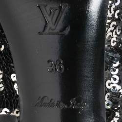 Pre Owned حذاء كعب عالي لوي فيتون ليزر ترتر فضي/أسود بحزام خلفي للكاحل مقاس 36