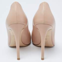 مملوكة مسبقًا Louis Vuitton Nude Pink Leather Urban Twist Metal Cap-Toe Pumps Size 39