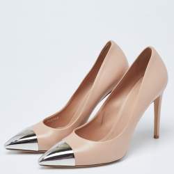 مملوكة مسبقًا Louis Vuitton Nude Pink Leather Urban Twist Metal Cap-Toe Pumps Size 39