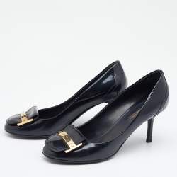 مملوكة مسبقًا Louis Vuitton Navy Blue Patent Leather Pumps Size 37
