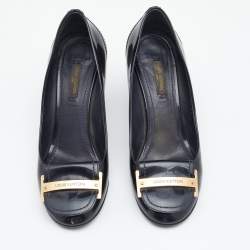 مملوكة مسبقًا Louis Vuitton Navy Blue Patent Leather Pumps Size 37
