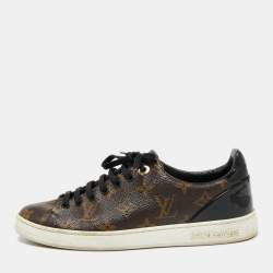 مملوكة مسبقًا Louis Vuitton Brown Monogram Canvas and Black Patent Leather Frontrow Low Top Sneakers Size 38