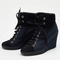 مملوكة مسبقًا Louis Vuitton Black/Blue Monogram Embossed Suede And Canvas Cap Toe Wedge Sneakers Size 39.5